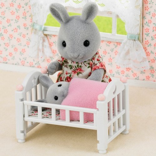 Sylvanian Families Детский игровой набор "Детская кроватка" 5152